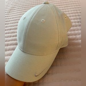 Gray Nike Dri-fit Baseball Cap